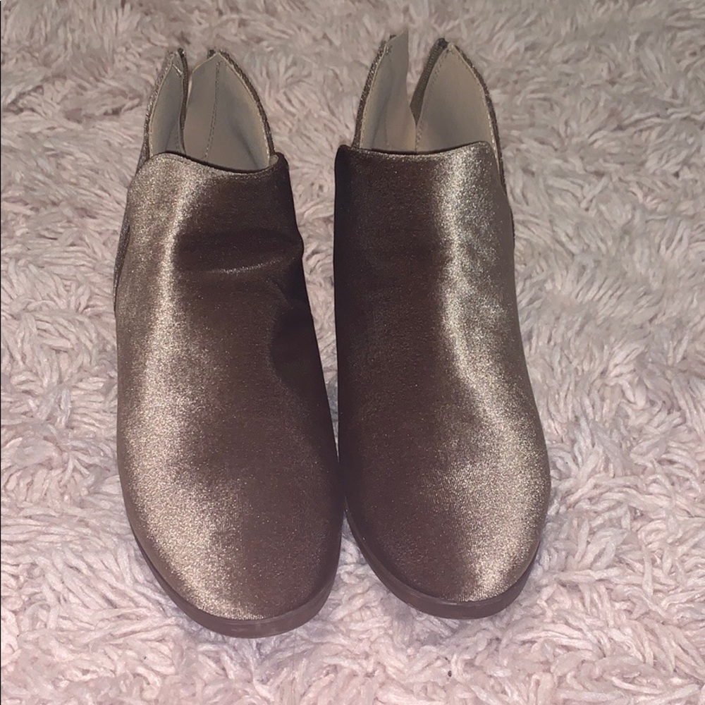 Velvet boots
